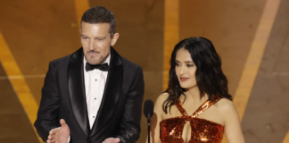 Salma Hayek deslumbró una vez más en los premios Óscar. Desde su llegada con su hija Valentina Paloma Pinault